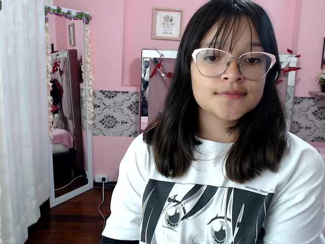 Live sex webcam photo for lilith-tay #276068811