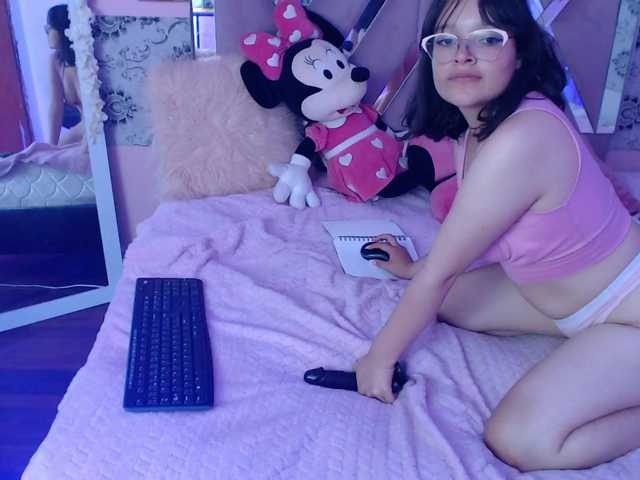 Live sex webcam photo for lilith-tay #276110460