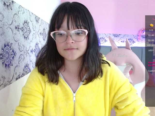 Live sex webcam photo for lilith-tay #276274399