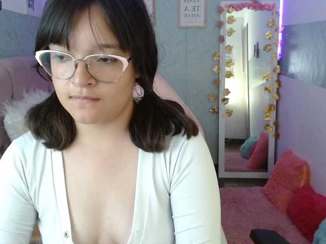 Live sex webcam photo for lilith-tay #276435620