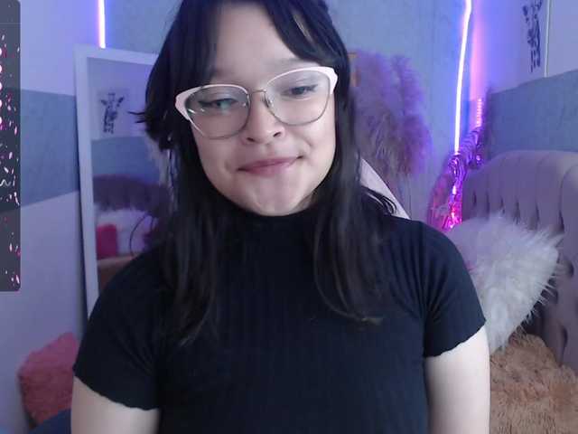 Live sex webcam photo for lilith-tay #276678868