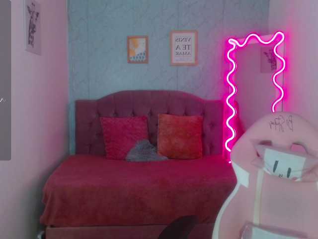 Live sex webcam photo for lilith-tay #276813084