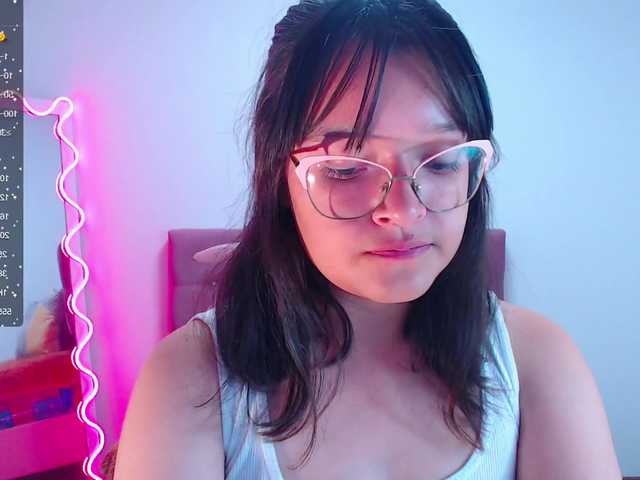 Live sex webcam photo for lilith-tay #276837875