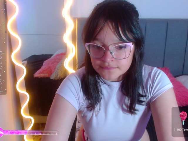 Live sex webcam photo for lilith-tay #276887208