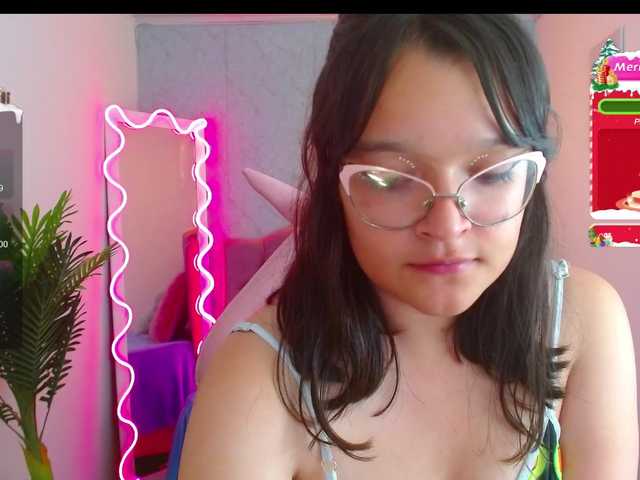 Live sex webcam photo for lilith-tay #276931922