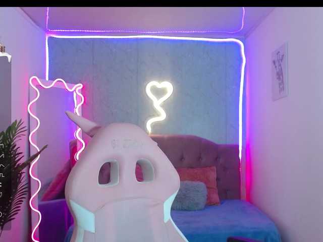 Live sex webcam photo for lilith-tay #276943840