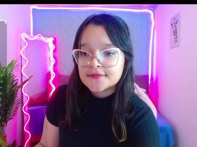 Live sex webcam photo for lilith-tay #276950749