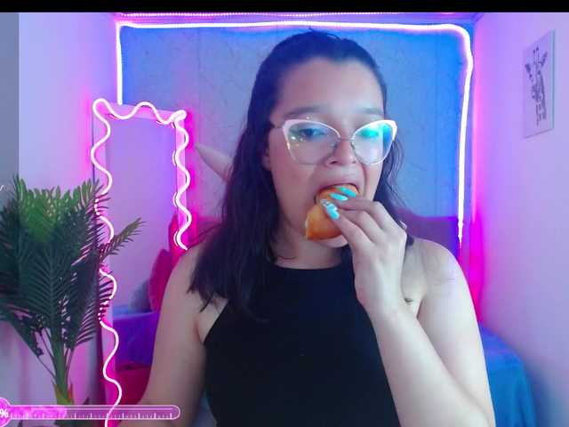 Live sex webcam photo for lilith-tay #276978726