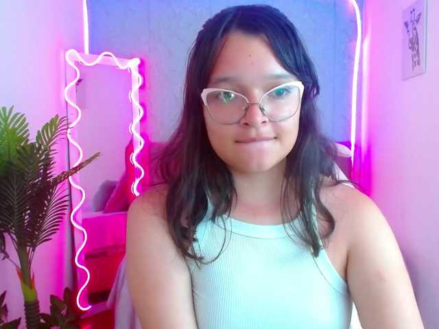 Live sex webcam photo for lilith-tay #277056047