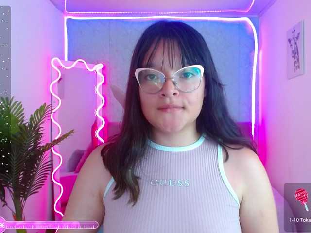 Live sex webcam photo for lilith-tay #277060210