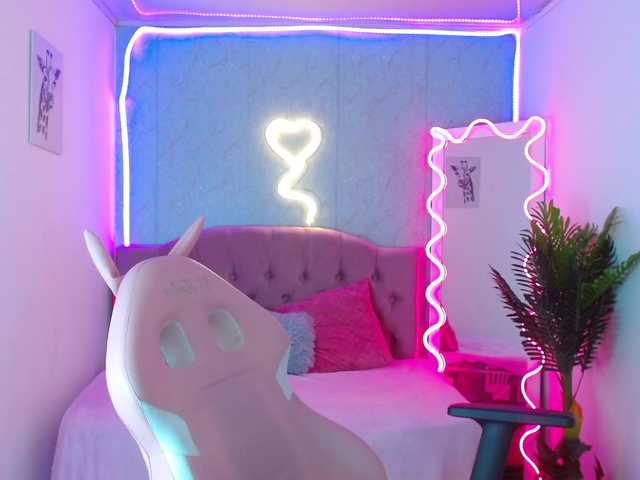 Live sex webcam photo for lilith-tay #277258655