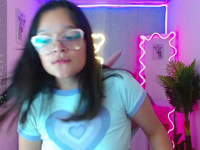 Live sex webcam photo for lilith-tay #277287487