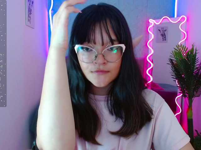 Live sex webcam photo for lilith-tay #277376660