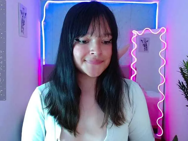 Live sex webcam photo for lilith-tay #277390907