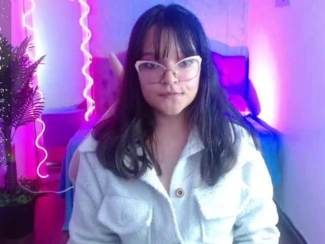 Live sex webcam photo for lilith-tay #277518738