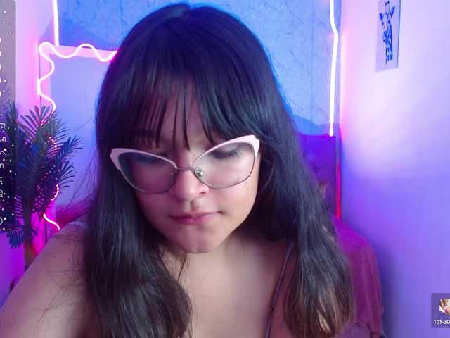 Live sex webcam photo for lilith-tay #277538650