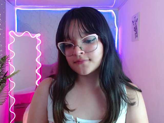 Live sex webcam photo for lilith-tay #277558242