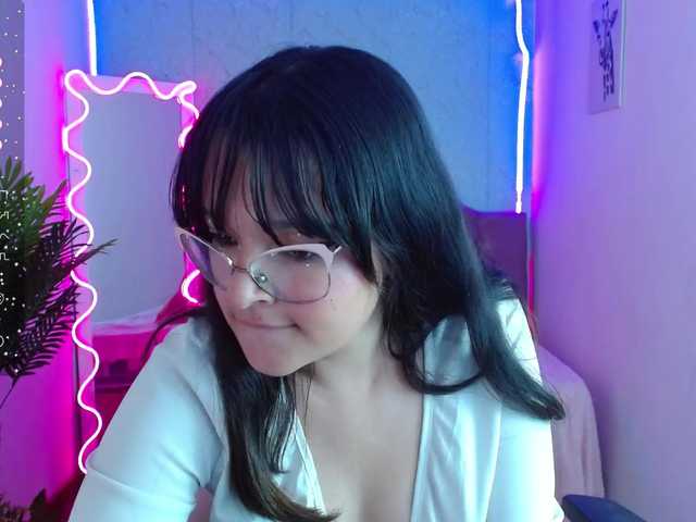 Live sex webcam photo for lilith-tay #277565045