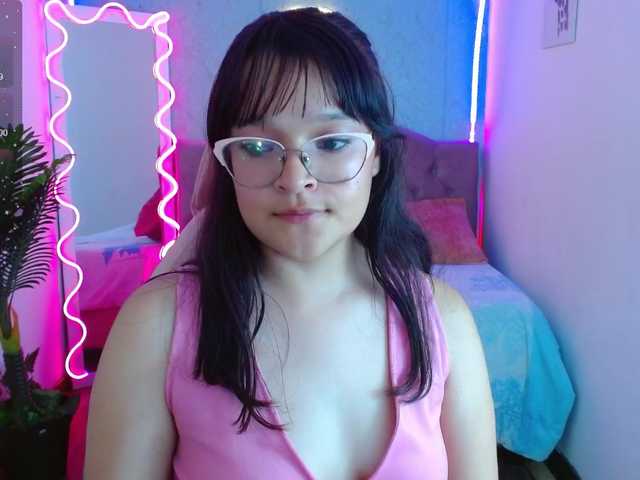 Live sex webcam photo for lilith-tay #277753917