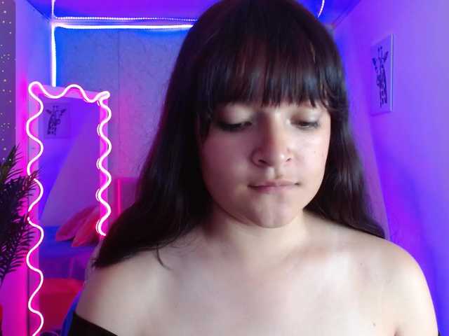 Live sex webcam photo for lilith-tay #277814638