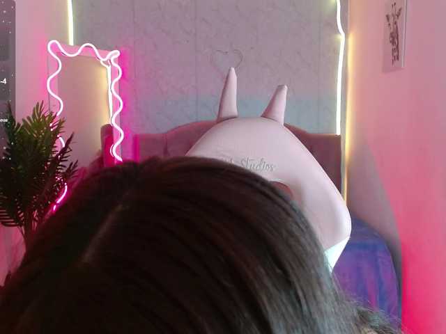 Live sex webcam photo for lilith-tay #277877253