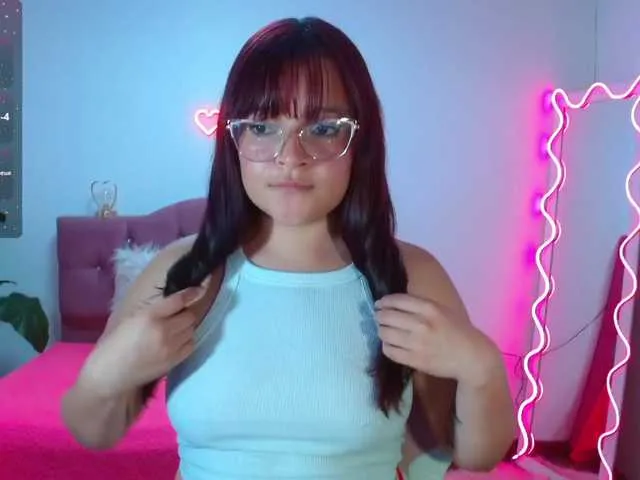 Live sex webcam photo for lilith-tay #288364565