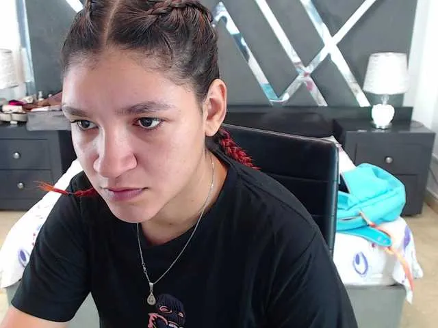 Live sex webcam photo for lilithydante2 #276809920