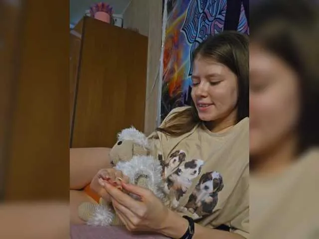 Live sex webcam photo for lilolumofficially #290500184