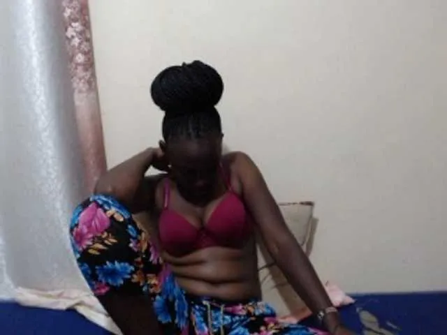 Live sex webcam photo for lilqueen1 #290640491