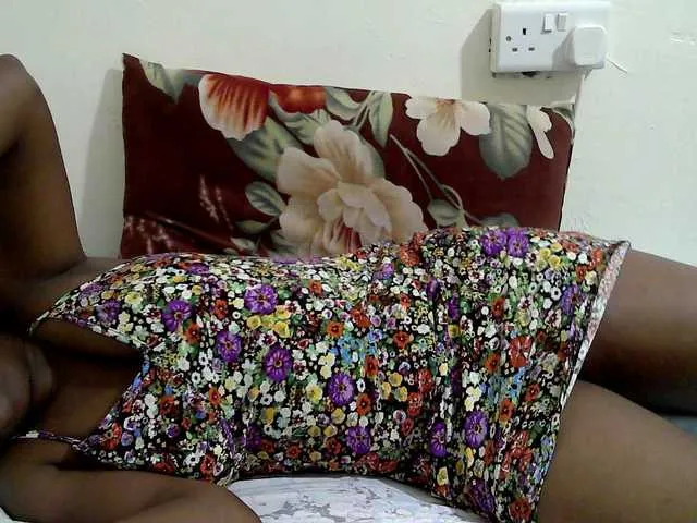 Live sex webcam photo for lilqueen1 #291421361