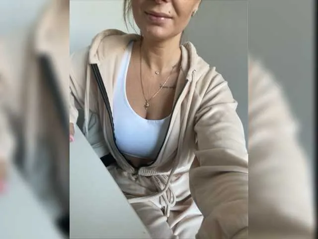 Live sex webcam photo for lilu2408 #276291065