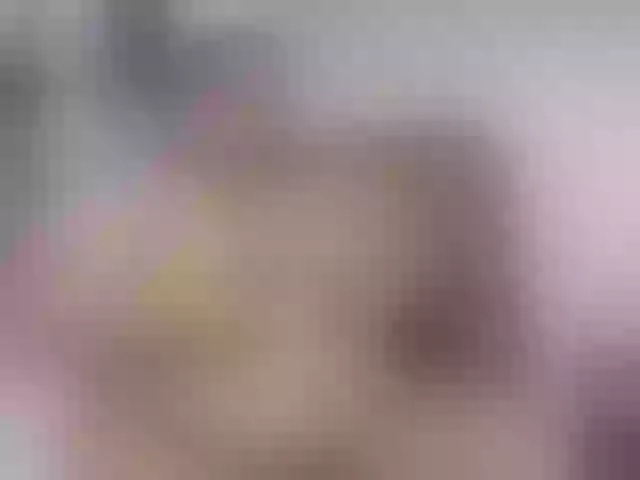 Live sex webcam photo for lily-hot18 #271929867