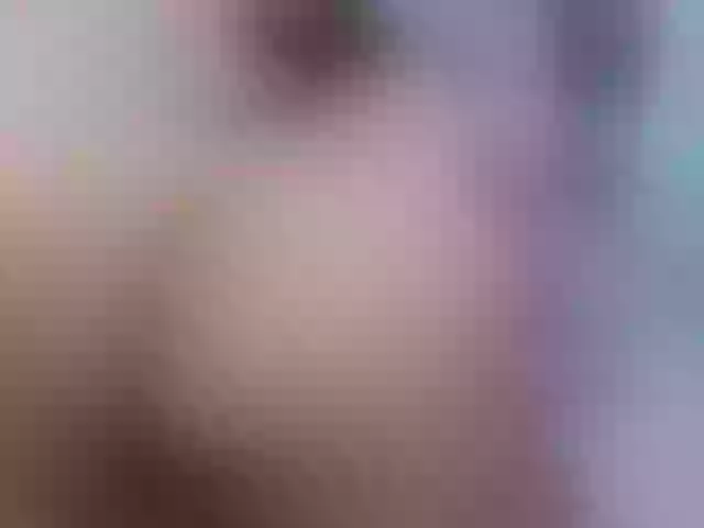 Live sex webcam photo for lily-hot18 #271939586