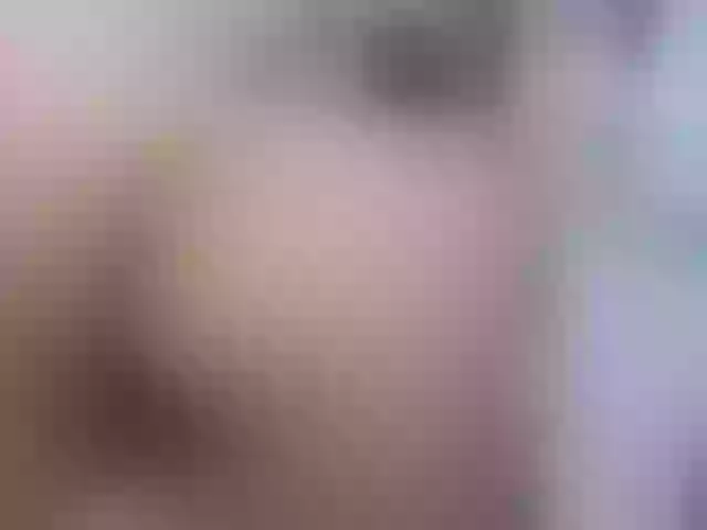 Live sex webcam photo for lily-hot18 #271976078