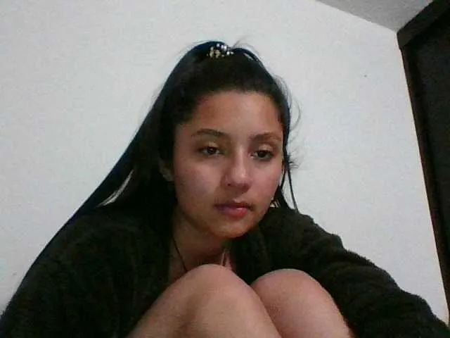 Live sex webcam photo for lily-xxx08 #277663110