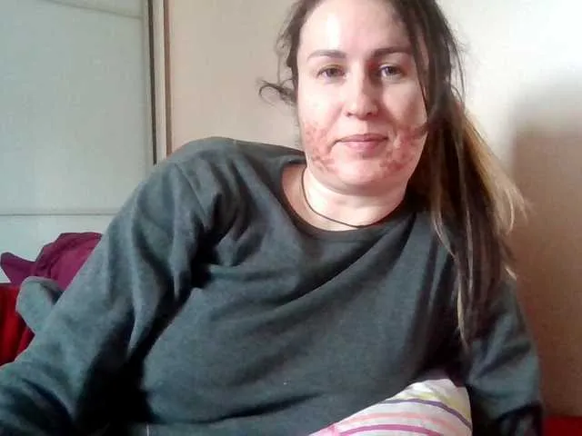 Live sex webcam photo for lily133 #291084031