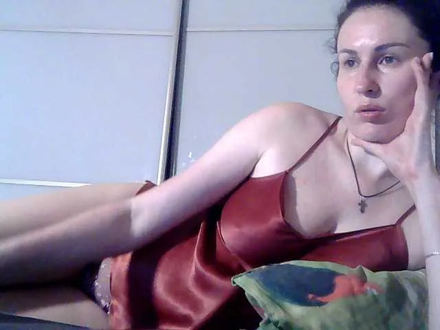 Live sex webcam photo for lily133 #291304055