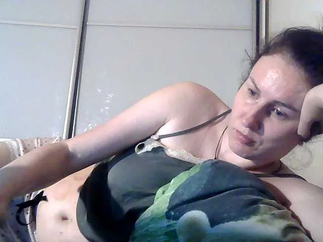 Live sex webcam photo for lily133 #291355336