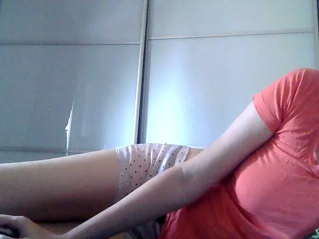 Live sex webcam photo for lily133 #291405543