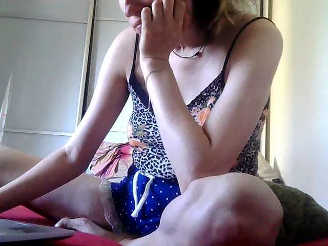 Live sex webcam photo for lily133 #291772069