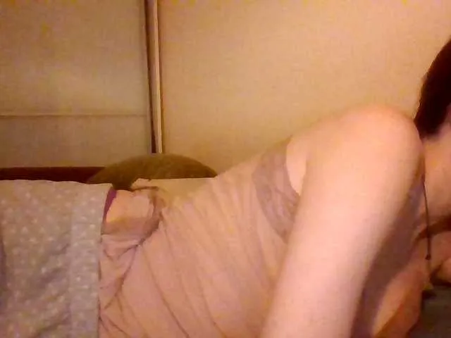 Live sex webcam photo for lily133 #292382918