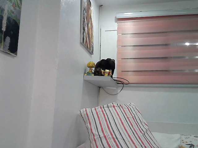 Live sex webcam photo for lilymaepinay #276049497