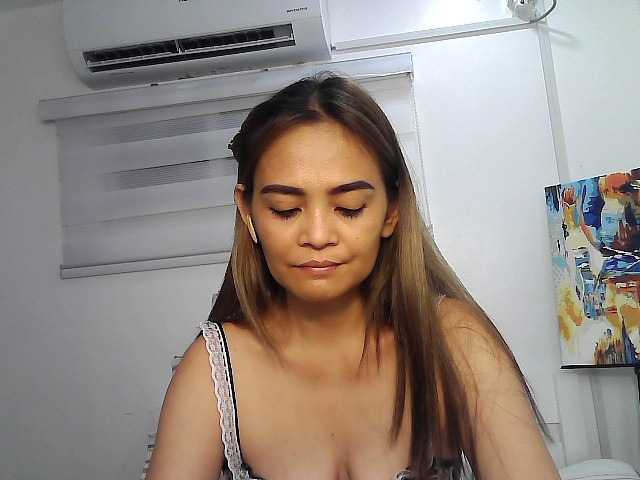 Live sex webcam photo for lilymaepinay #277769904