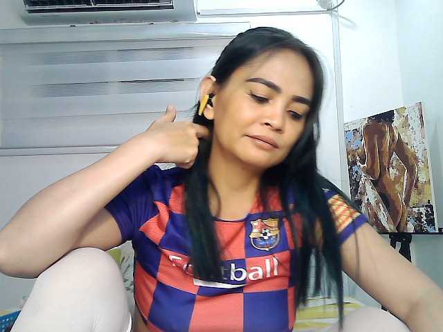 Live sex webcam photo for lilymaepinay #277881015