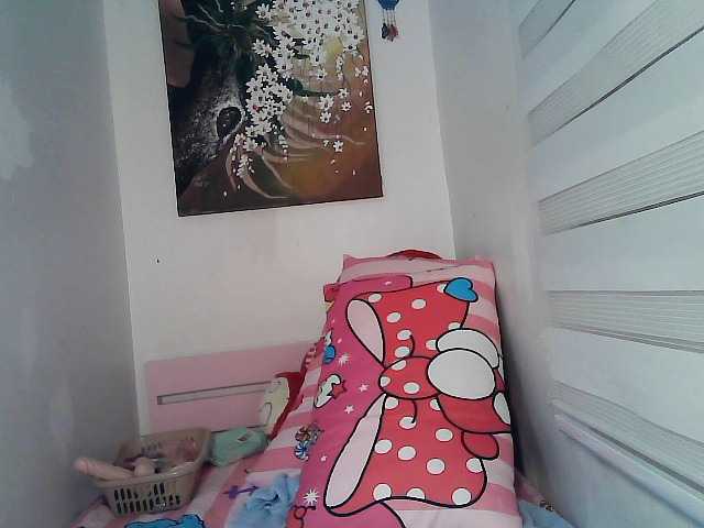 Live sex webcam photo for lilymaepinay #290718427