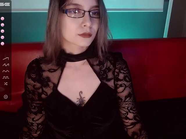 Live sex webcam photo for lilythmystic #272256657