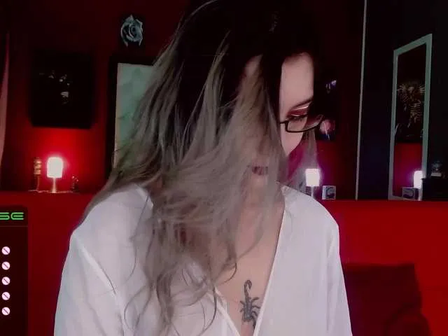 Live sex webcam photo for lilythmystic #272921079