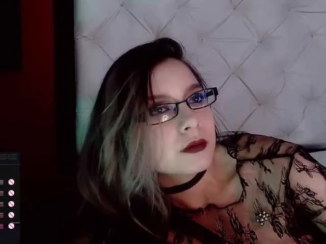 Live sex webcam photo for lilythmystic #273093880