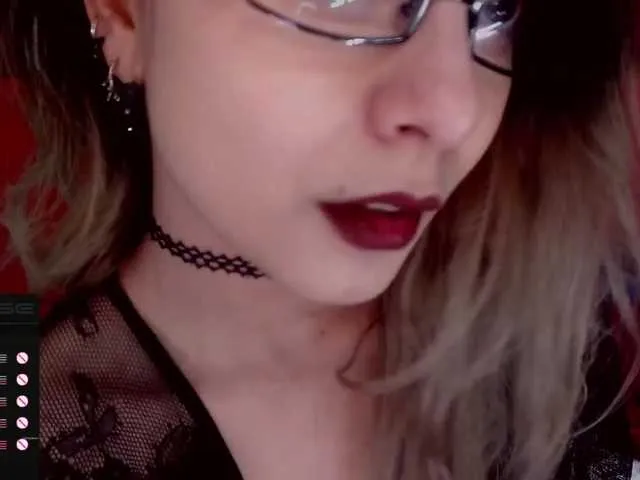 Live sex webcam photo for lilythmystic #273234362