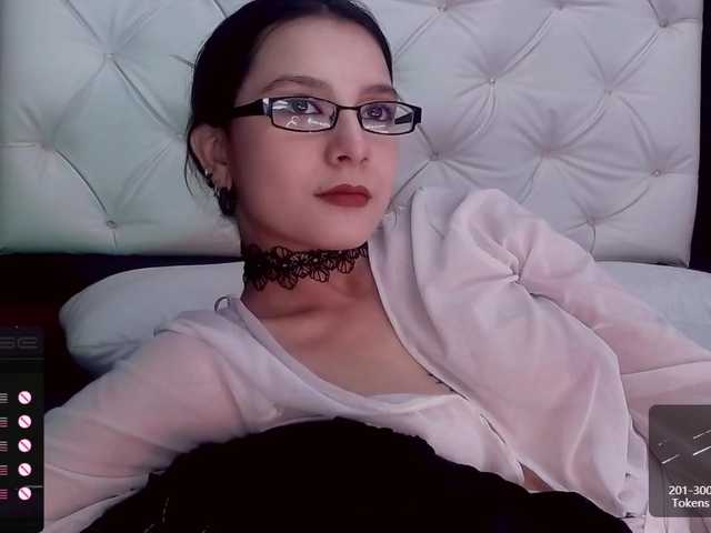 Live sex webcam photo for lilythmystic #273348881